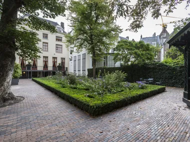 De unieke binnentuin van het Grachtenhuis in Amsterdam