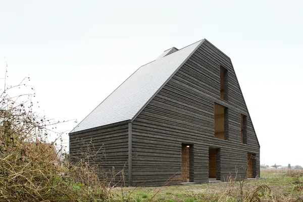 Budgetvriendelijke woning met een sterk staaltje van decoratief metselwerk