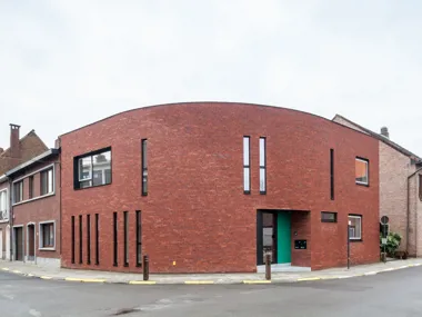 Twee appartementen gebouwd met Brick K blazen wijk nieuw leven in