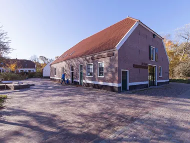 Mix van authentieke en duurzame straatbakstenen verbindt het duinlandschap Meijendel