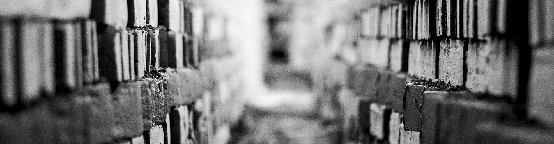 HAND-MADE GEVELSTENEN