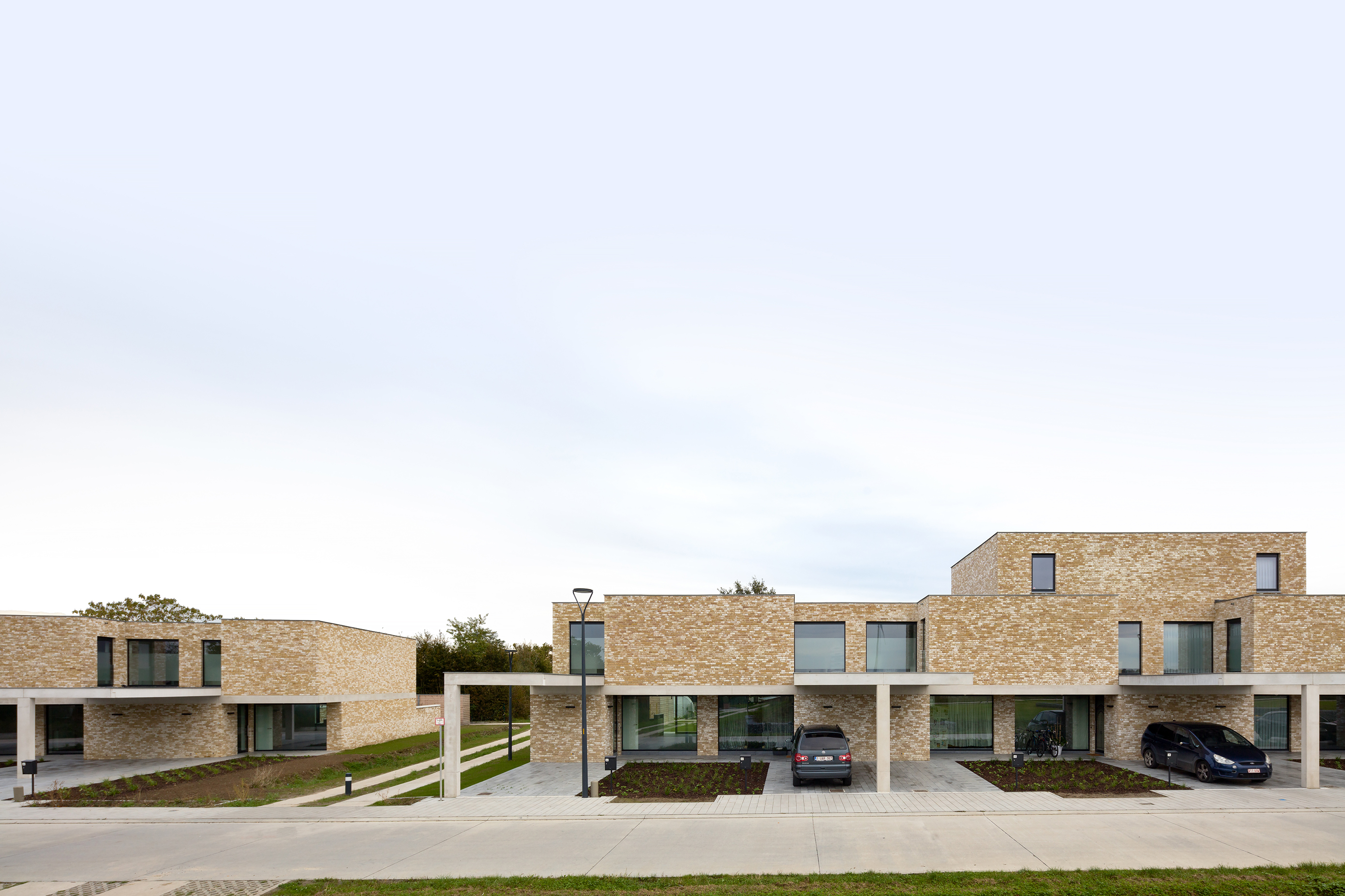 Dehullu Architecten scoort met rustieke steen in modern ontwerp