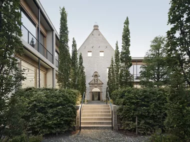 Inspirerende werkomgeving dankzij integratie van kloostergebouw en nieuwbouw