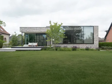 Totale make-over van ouderlijk huis tot moderne villa