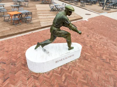 Een wandeling op iconisch mahoniebruin tussen de Vier Musketiers van het Franse tennis